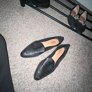 Crown Vintage Textured Black Flats